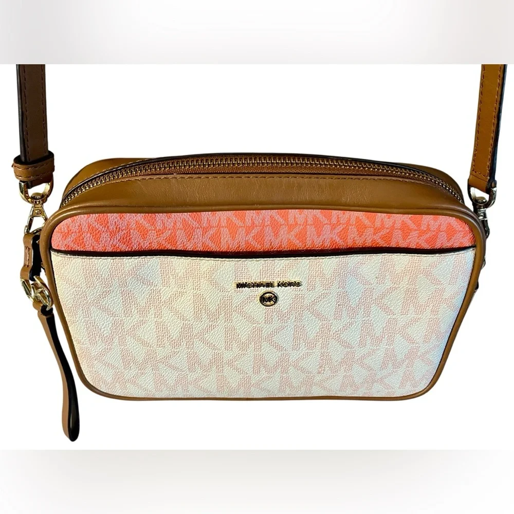 Michael Kors Jet Set Charm Large East West Crossbody Camera Bag